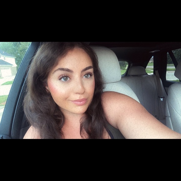 Meet your Posher, Reina - Picture 1 of 1